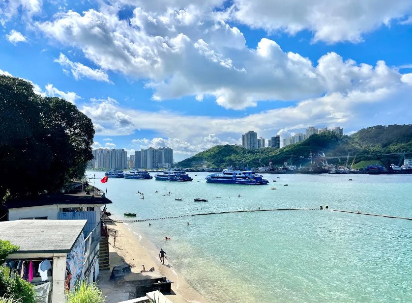 Approach Beach, China